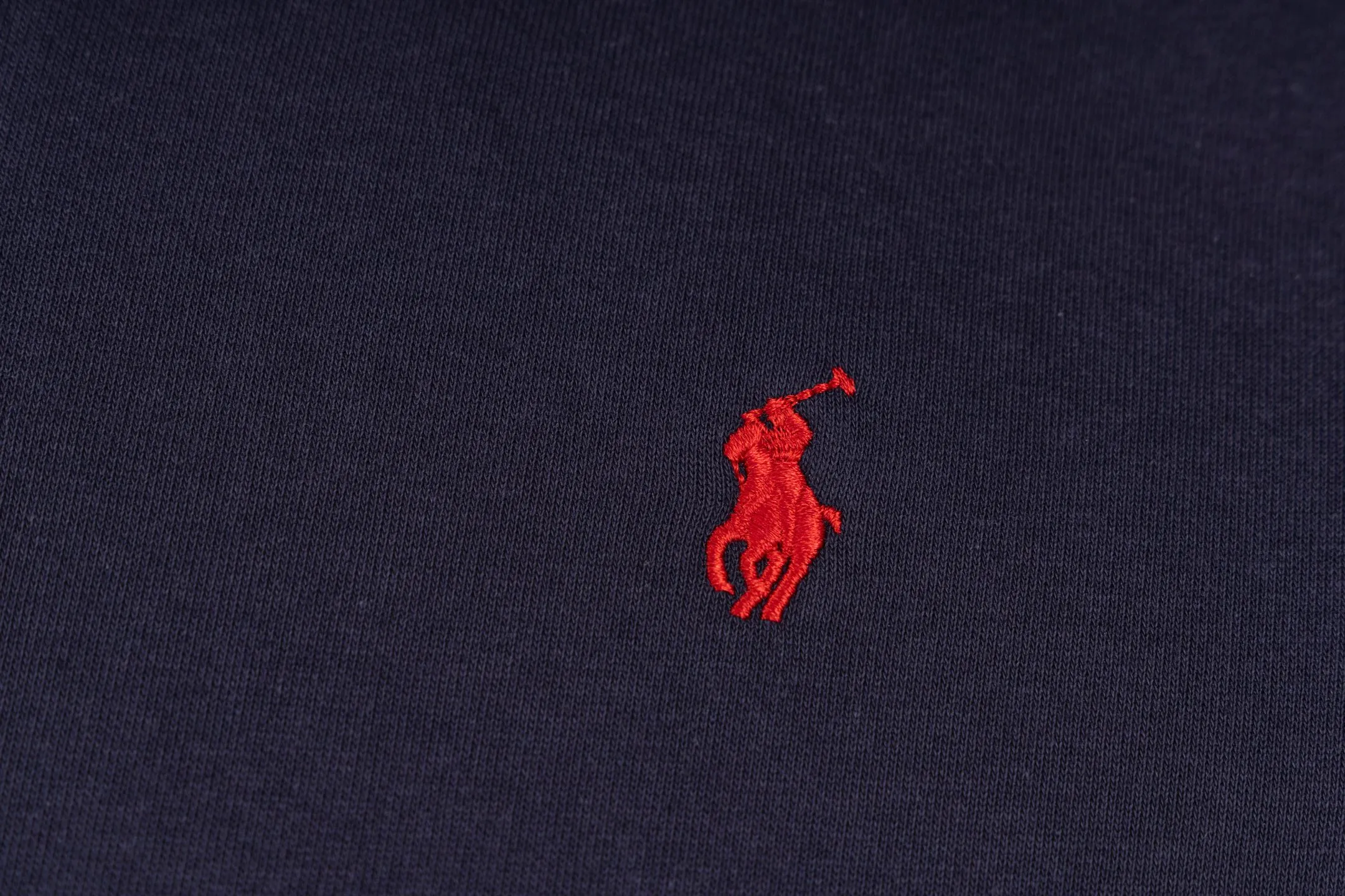 P270 model number B118 Raff embroidered small label hooded jacket POLO official website consistent style Fabric: 450g pure cotton composite material Technology: imported machine full embroidery small label Customized pure cotton two-color stripe thread tight and non-deformation Supporting: complete three labels Cardboard oil paper code sticker packaging High temperature pre-shrinking process before making will not shrink and deformation Imported machine professional plate production os version can wear up to 200 pounds Manual size measurement An error of 2-3cm is normal. Color: black, navy blue, size: s m l xl